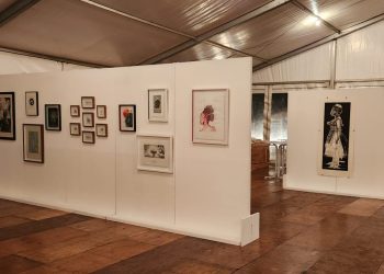 exhibition display framed art display marquee corner 02