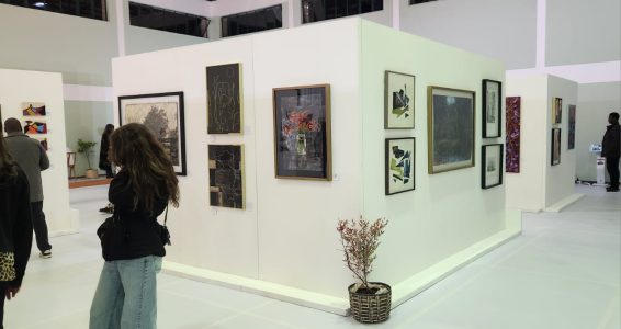 modular walls connected gallery walls art exhibition 01